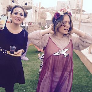 Meet your Posher, Simcha